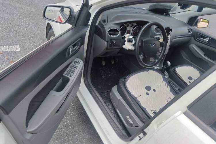 Used Ford Focus 2013 Hatchback Classic 1.8L Manual Base Model Driver Seat