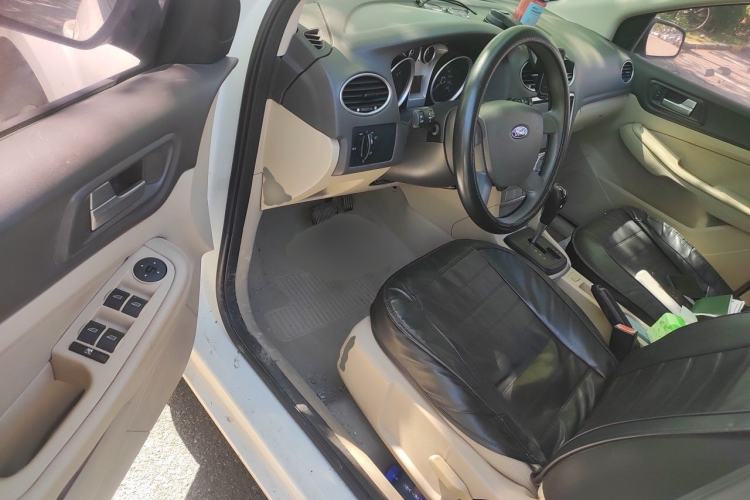 Used Ford Focus 2013 Sedan Classic 1.8L Automatic Base Model Driver Seat