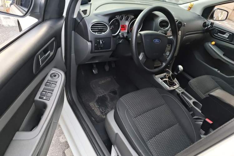 Used Ford Focus 2013 Hatchback Classic 1.8L Manual Base Model Driver Seat