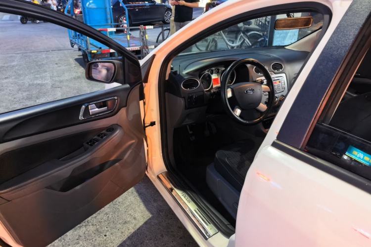 Used Ford Focus 2013 Hatchback Classic 1.8L Manual Base Model Driver Seat