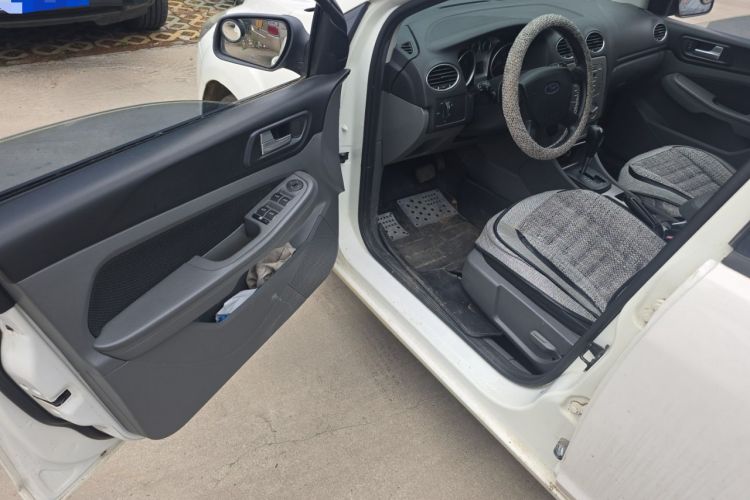 Used Ford Focus 2013 Hatchback Classic 1.8L Automatic Millionth Anniversary Edition Driver Seat
