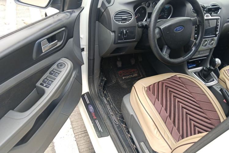 Used Ford Focus 2013 Hatchback Classic 1.8L Manual Base Model Driver Seat