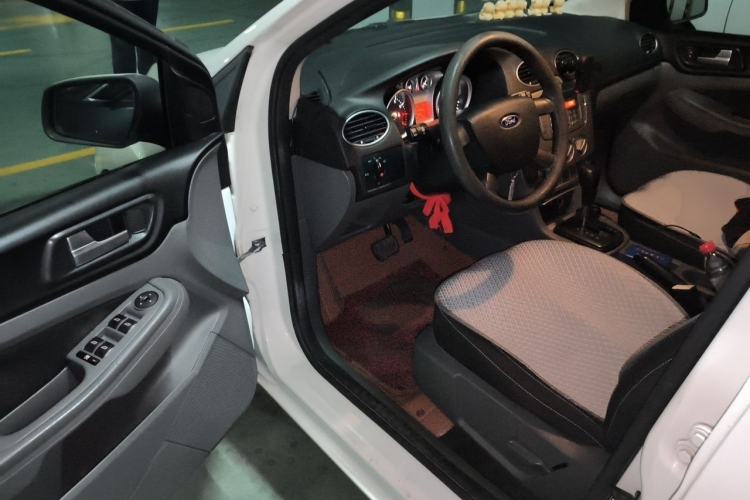 Used Ford Focus 2013 Hatchback Classic 1.8L Automatic Base Model Driver Seat