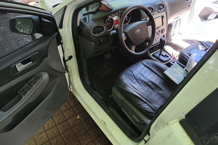 Used Ford Focus 2013 Hatchback Classic 1.8L Automatic Base Model Driver Seat