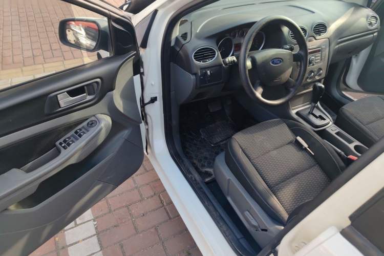 Used Ford Focus 2013 Hatchback Classic 1.8L Automatic Base Model Driver Seat