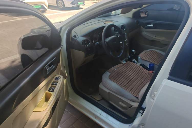 Used Ford Focus 2013 Sedan Classic 1.8L Manual Base Model Driver Seat