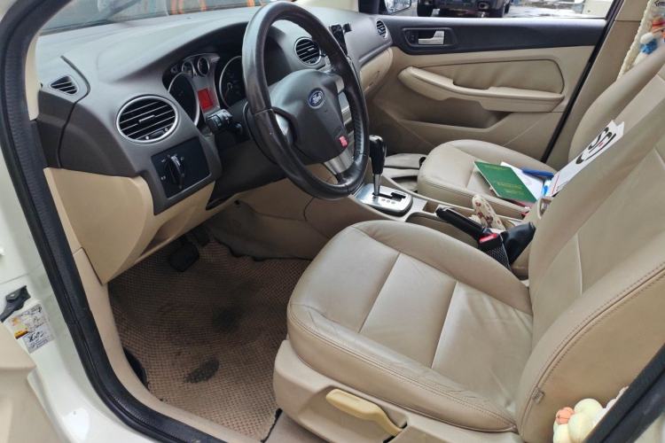 Used Ford Focus 2013 Hatchback Classic 1.8L Automatic Base Model Driver Seat