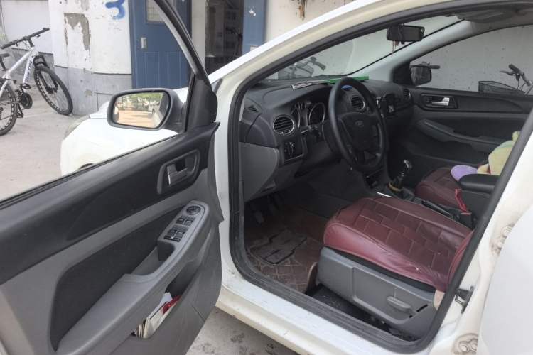 Used Ford Focus 2013 Hatchback Classic 1.8L Manual Base Model Driver Seat