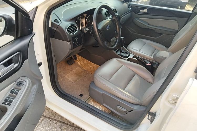 Used Ford Focus 2013 Hatchback Classic 1.8L Automatic Millionth Anniversary Edition Driver Seat