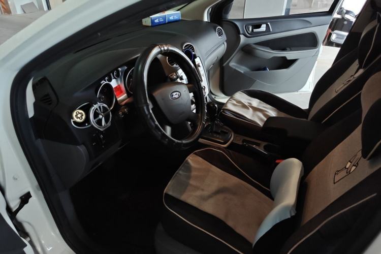 Used Ford Focus 2013 Hatchback Classic 1.8L Automatic Base Model Driver Seat