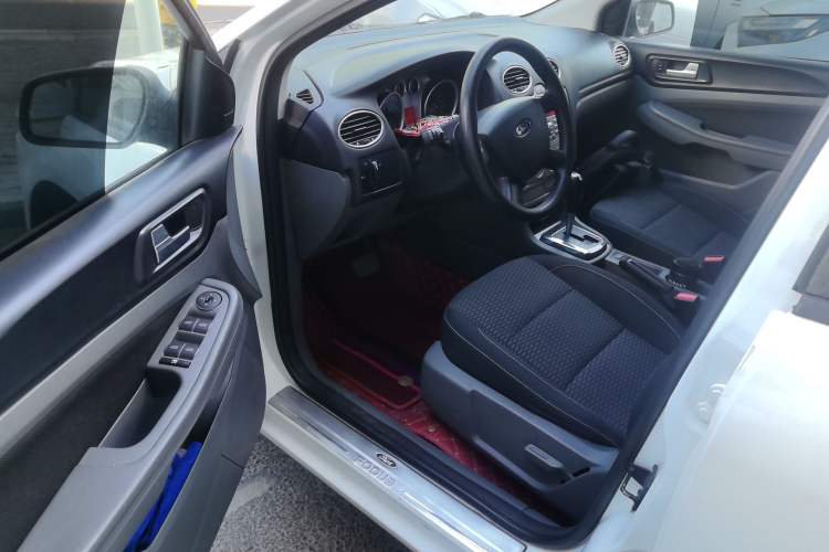 Used Ford Focus 2013 Hatchback Classic 1.8L Automatic Base Model Driver Seat