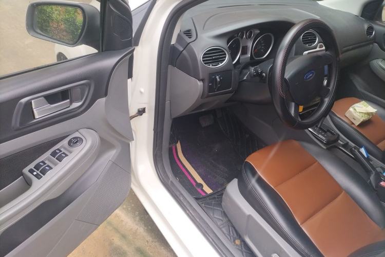 Used Ford Focus 2013 Hatchback Classic 1.8L Automatic Millionth Anniversary Edition Driver Seat