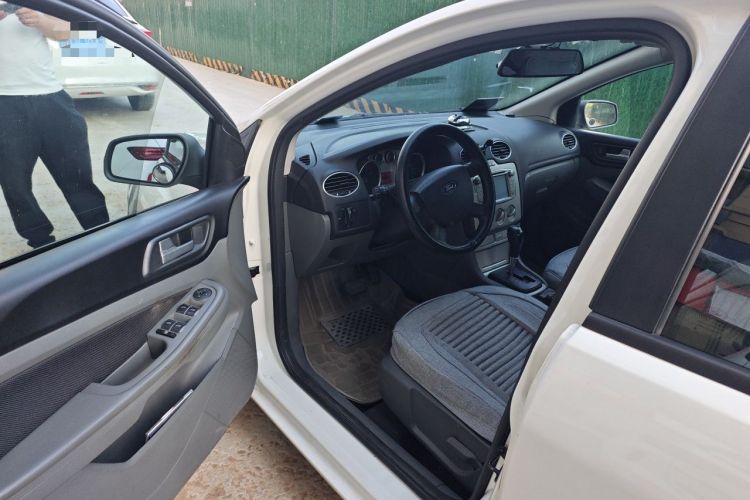 Used Ford Focus 2013 Hatchback Classic 1.8L Automatic Base Model Driver Seat