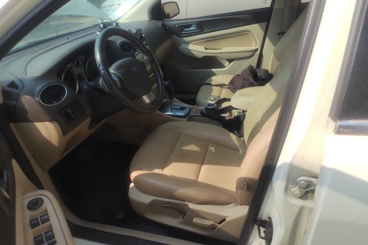 Used Ford Focus 2013 Sedan Classic 1.8L Automatic Fashion Edition Driver Seat