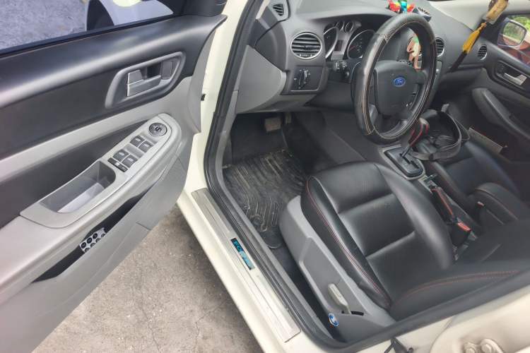 Used Ford Focus 2013 Hatchback Classic 1.8L Automatic Base Model Driver Seat
