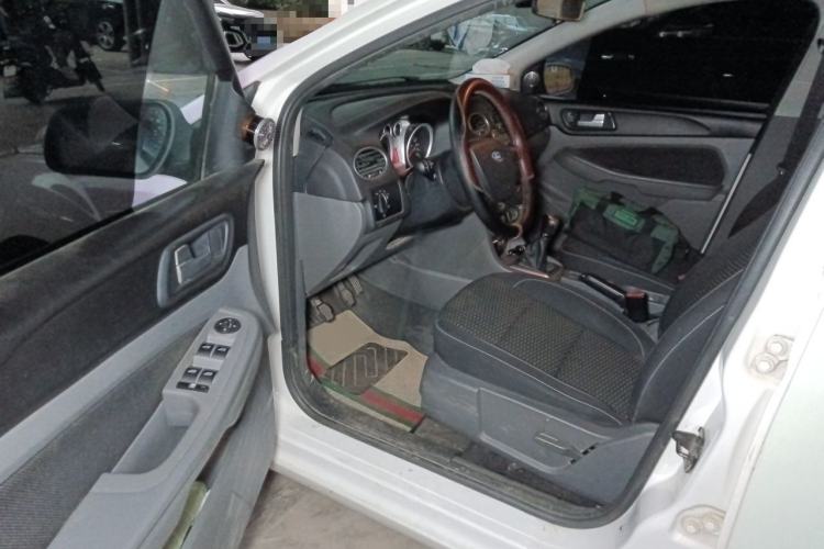 Used Ford Focus 2013 Hatchback Classic 1.8L Manual Base Model Driver Seat