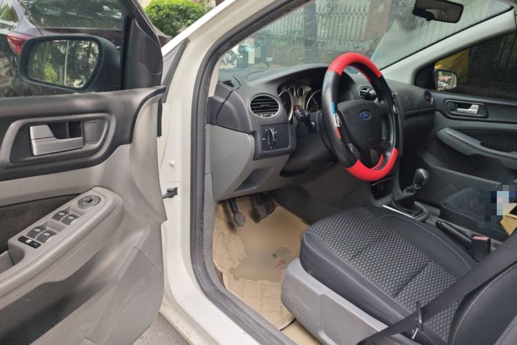 Used Ford Focus 2013 Hatchback Classic 1.8L Manual Base Model Driver Seat