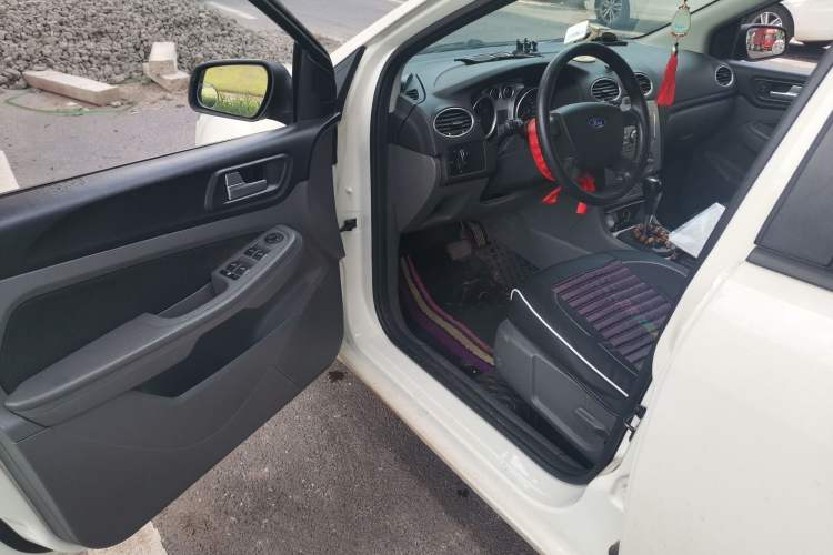 Used Ford Focus 2013 Hatchback Classic 1.8L Automatic Base Model Driver Seat