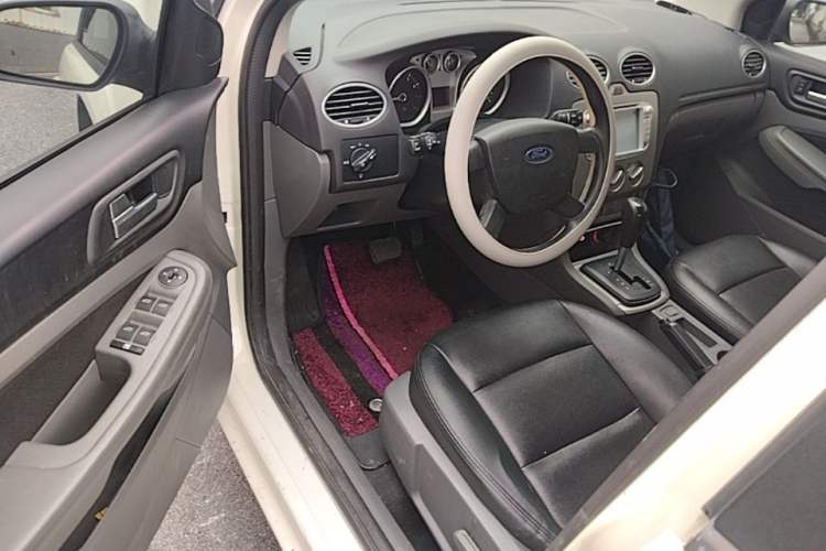 Used Ford Focus 2013 Hatchback Classic 1.8L Automatic Base Model Driver Seat