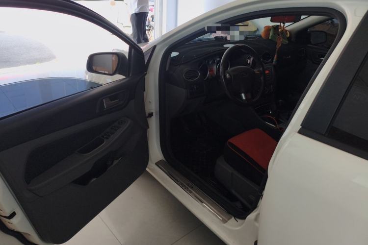 Used Ford Focus 2013 Hatchback Classic 1.8L Manual Millionth Anniversary Edition Driver Seat
