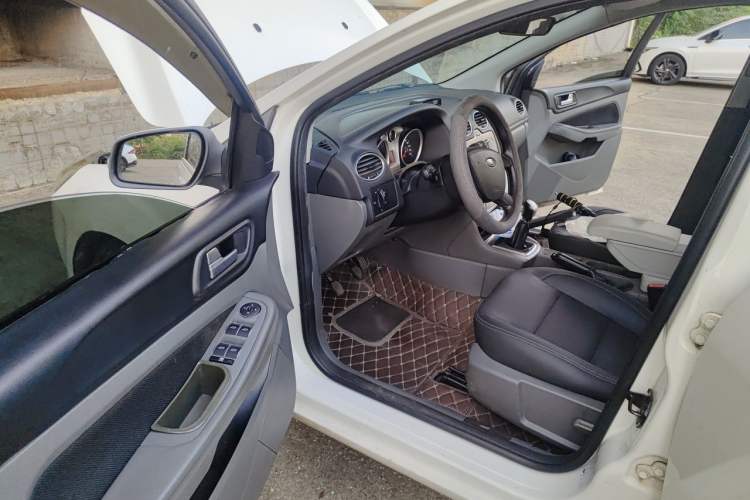 Used Ford Focus 2013 Hatchback Classic 1.8L Manual Base Model Driver Seat