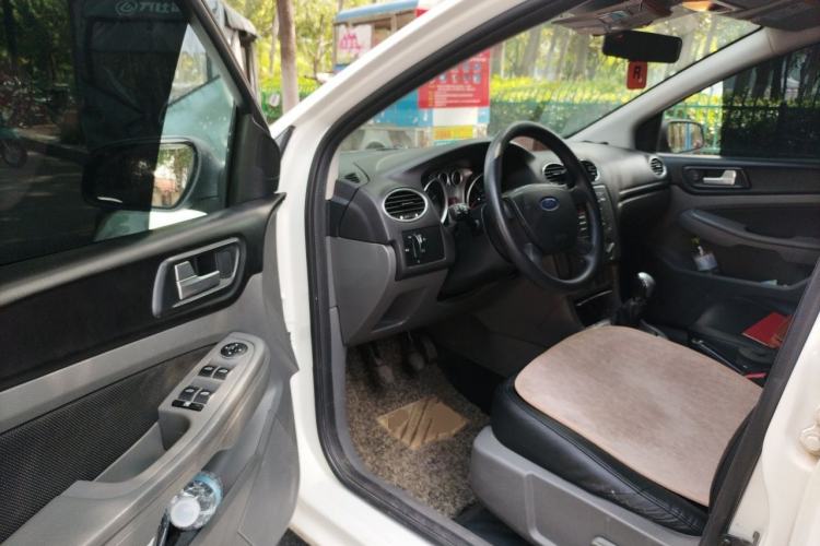 Used Ford Focus 2013 Hatchback Classic 1.8L Manual Base Model Driver Seat