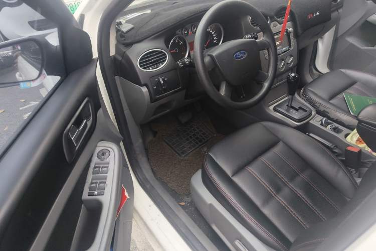 Used Ford Focus 2013 Hatchback Classic 1.8L Automatic Base Model Driver Seat