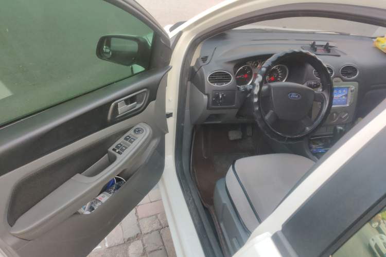 Used Ford Focus 2013 Hatchback Classic 1.8L Automatic Base Model Driver Seat