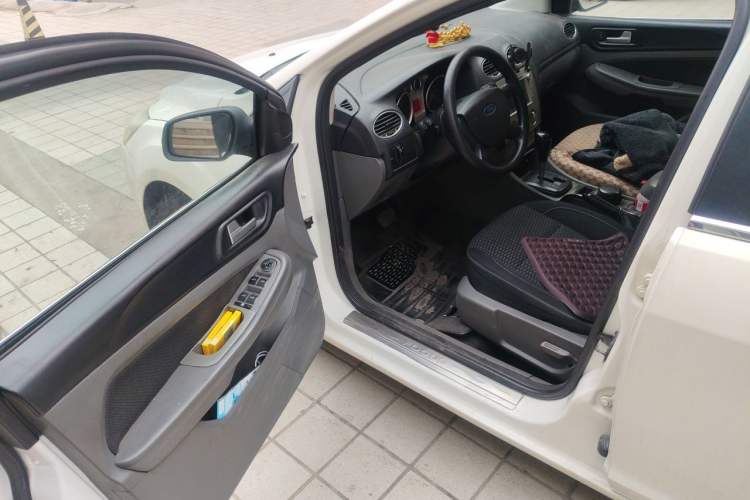 Used Ford Focus 2013 Hatchback Classic 1.8L Automatic Base Model Driver Seat