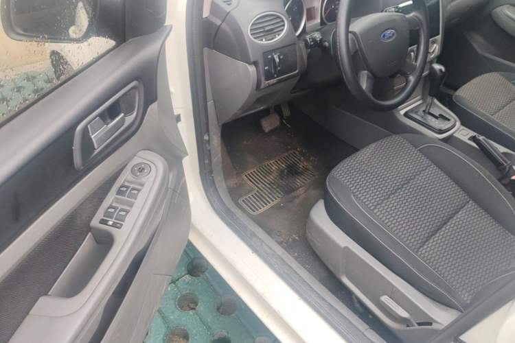 Used Ford Focus 2013 Hatchback Classic 1.8L Automatic Base Model Driver Seat