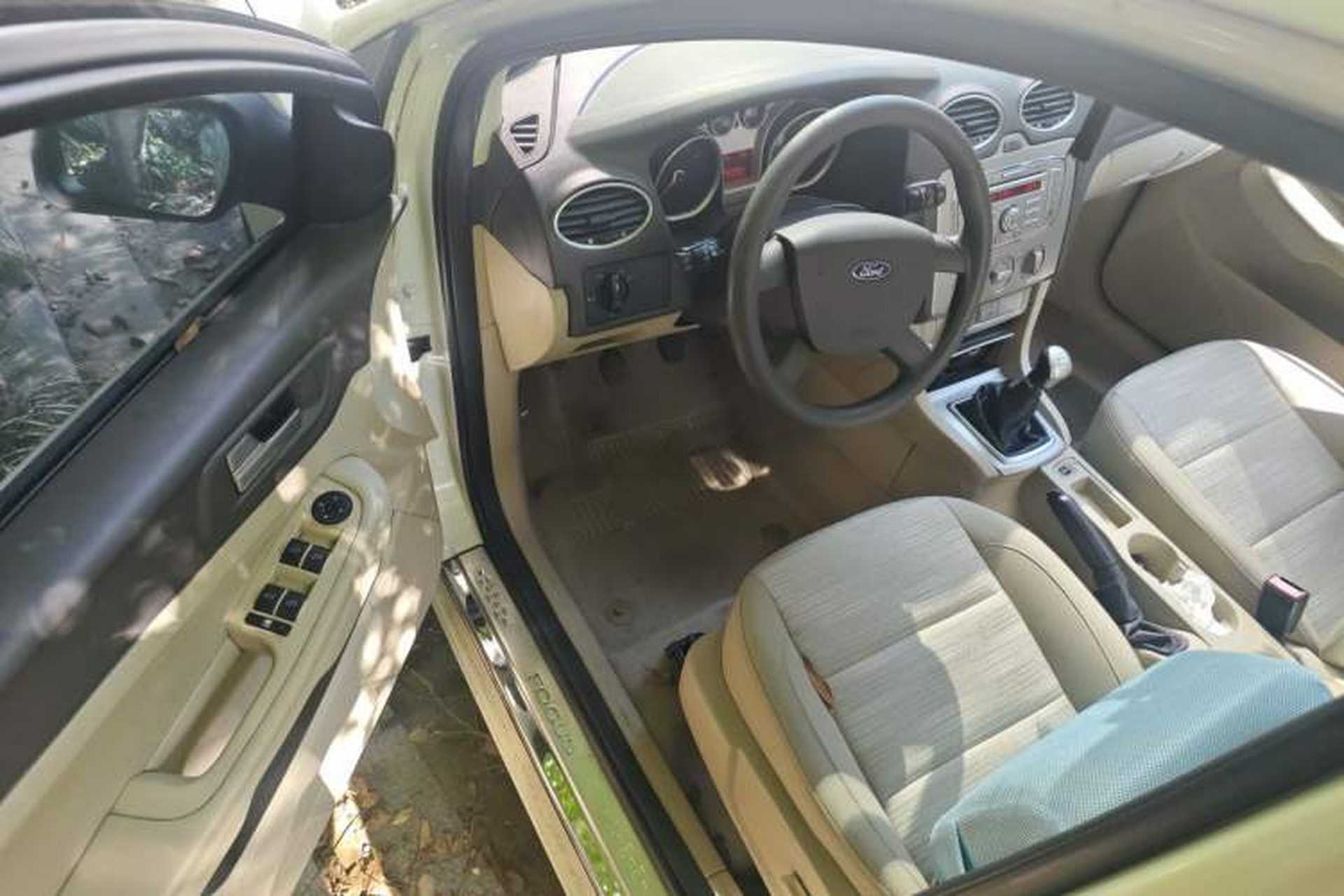 Used Ford Focus 2013 Sedan Classic 1.8L Manual Base Model Driver Seat