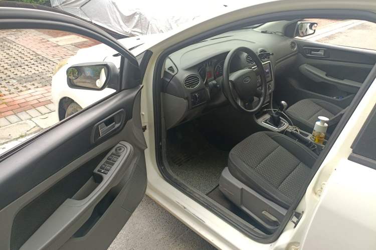 Used Ford Focus 2013 Hatchback Classic 1.8L Manual Base Model Driver Seat
