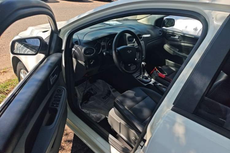 Used Ford Focus 2013 Hatchback Classic 1.8L Automatic Millionth Anniversary Edition Driver Seat