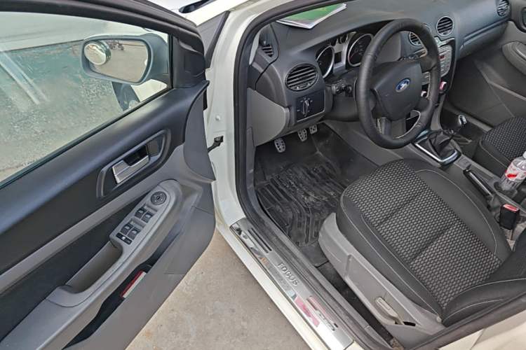 Used Ford Focus 2013 Hatchback Classic 1.8L Manual Base Model Driver Seat
