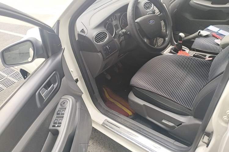 Used Ford Focus 2013 Hatchback Classic 1.8L Manual Base Model Driver Seat