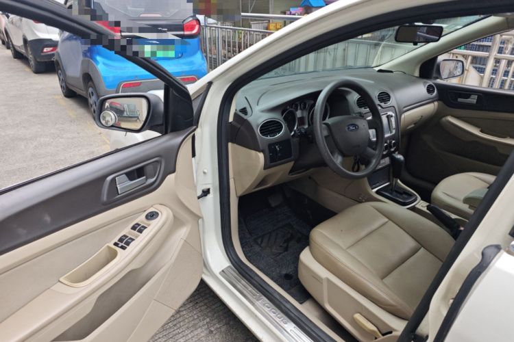 Used Ford Focus 2013 Sedan Classic 1.8L Automatic Base Model Driver Seat