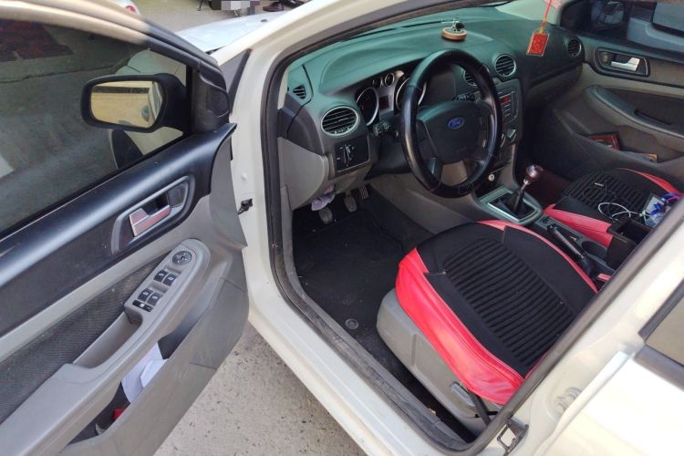 Used Ford Focus 2013 Hatchback Classic 1.8L Manual Base Model Driver Seat