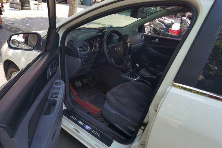 Used Ford Focus 2013 Hatchback Classic 1.8L Manual Base Model Driver Seat