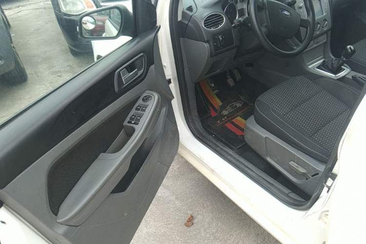 Used Ford Focus 2013 Hatchback Classic 1.8L Manual Base Model Driver Seat