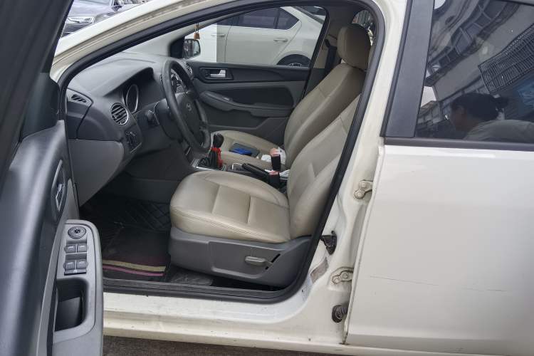 Used Ford Focus 2013 Hatchback Classic 1.8L Manual Base Model Driver Seat