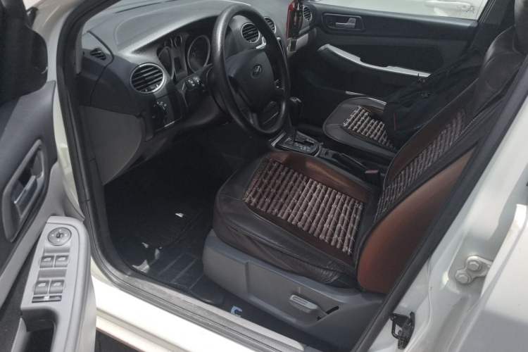 Used Ford Focus 2013 Hatchback Classic 1.8L Automatic Base Model Driver Seat