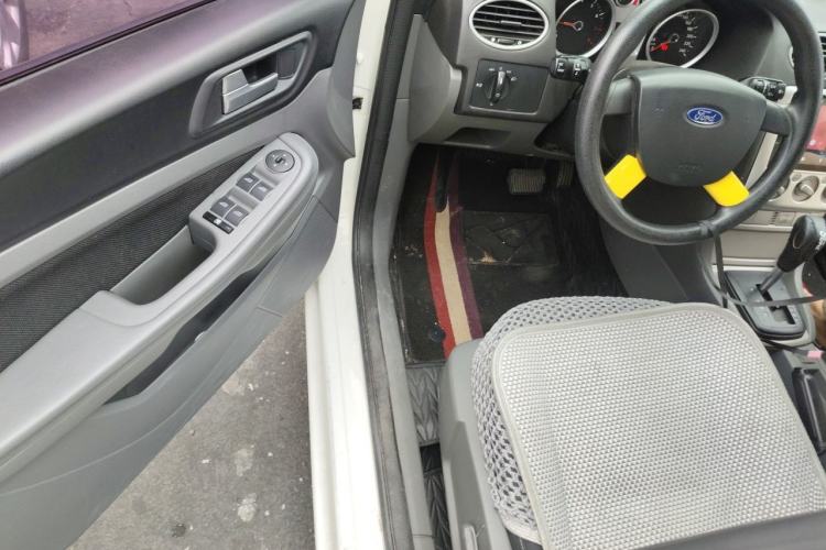 Used Ford Focus 2013 Hatchback Classic 1.8L Automatic Base Model Driver Seat