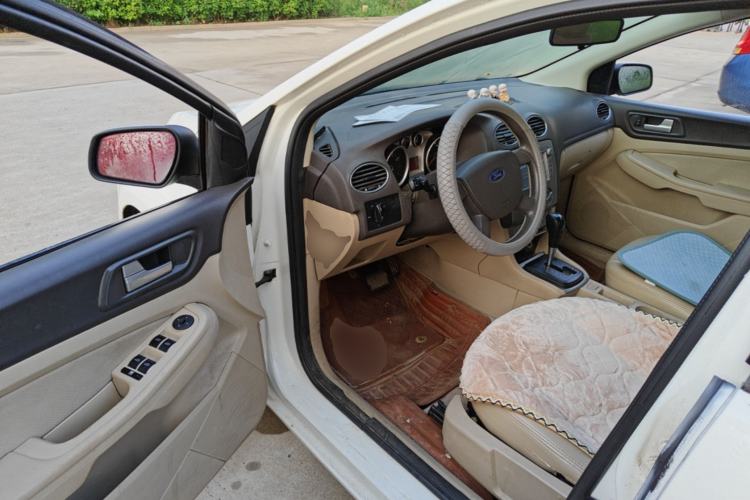 Used Ford Focus 2013 Sedan Classic 1.8L Automatic Base Model Driver Seat