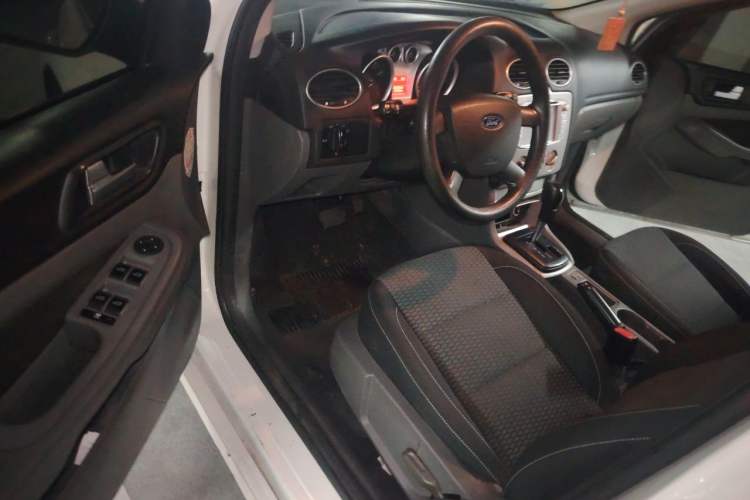 Used Ford Focus 2013 Hatchback Classic 1.8L Automatic Base Model Driver Seat