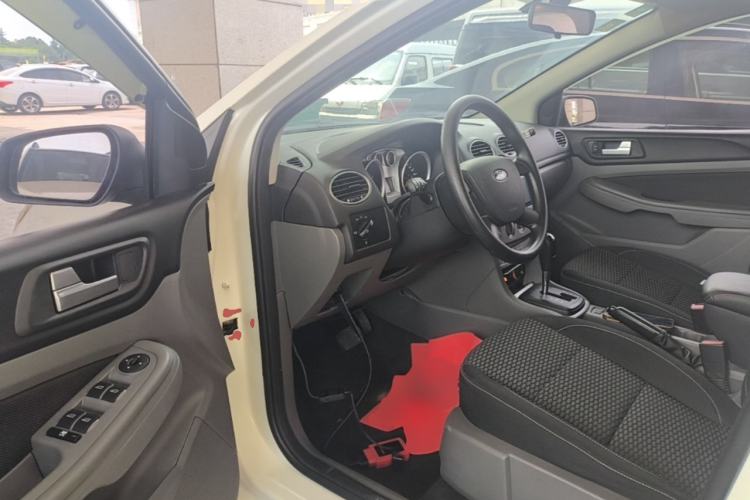 Used Ford Focus 2013 Hatchback Classic 1.8L Automatic Base Model Driver Seat