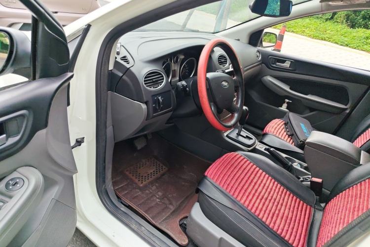 Used Ford Focus 2013 Hatchback Classic 1.8L Automatic Base Model Driver Seat