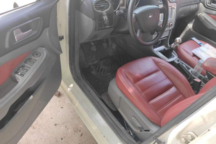 Used Ford Focus 2013 Hatchback Classic 1.8L Manual Base Model Driver Seat