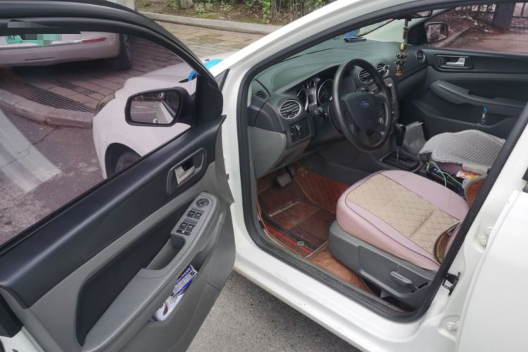 Used Ford Focus 2013 Hatchback Classic 1.8L Automatic Base Model Driver Seat