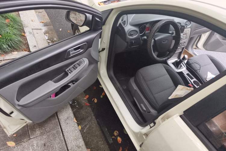 Used Ford Focus 2013 Hatchback Classic 1.8L Manual Base Model Driver Seat