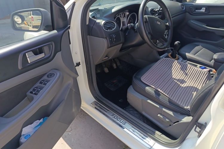 Used Ford Focus 2013 Hatchback Classic 1.8L Manual Base Model Driver Seat